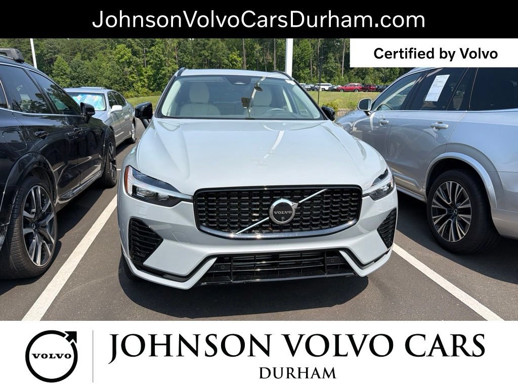 Used 2024 Volvo XC60 T8 Plus AWD/4WD image 3