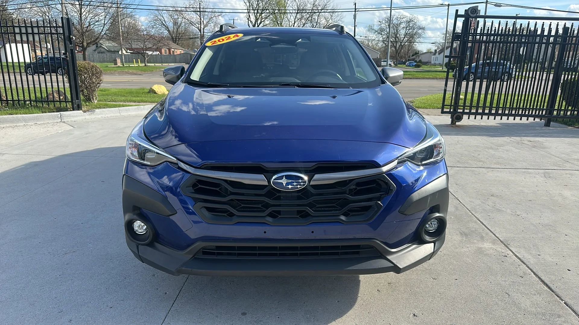 Used 2024 Subaru Crosstrek 2.0i Premium AWD/4WD image 2