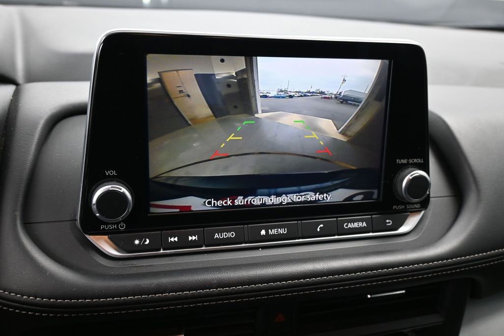Used 2025 Nissan Rogue SV FWD image 33