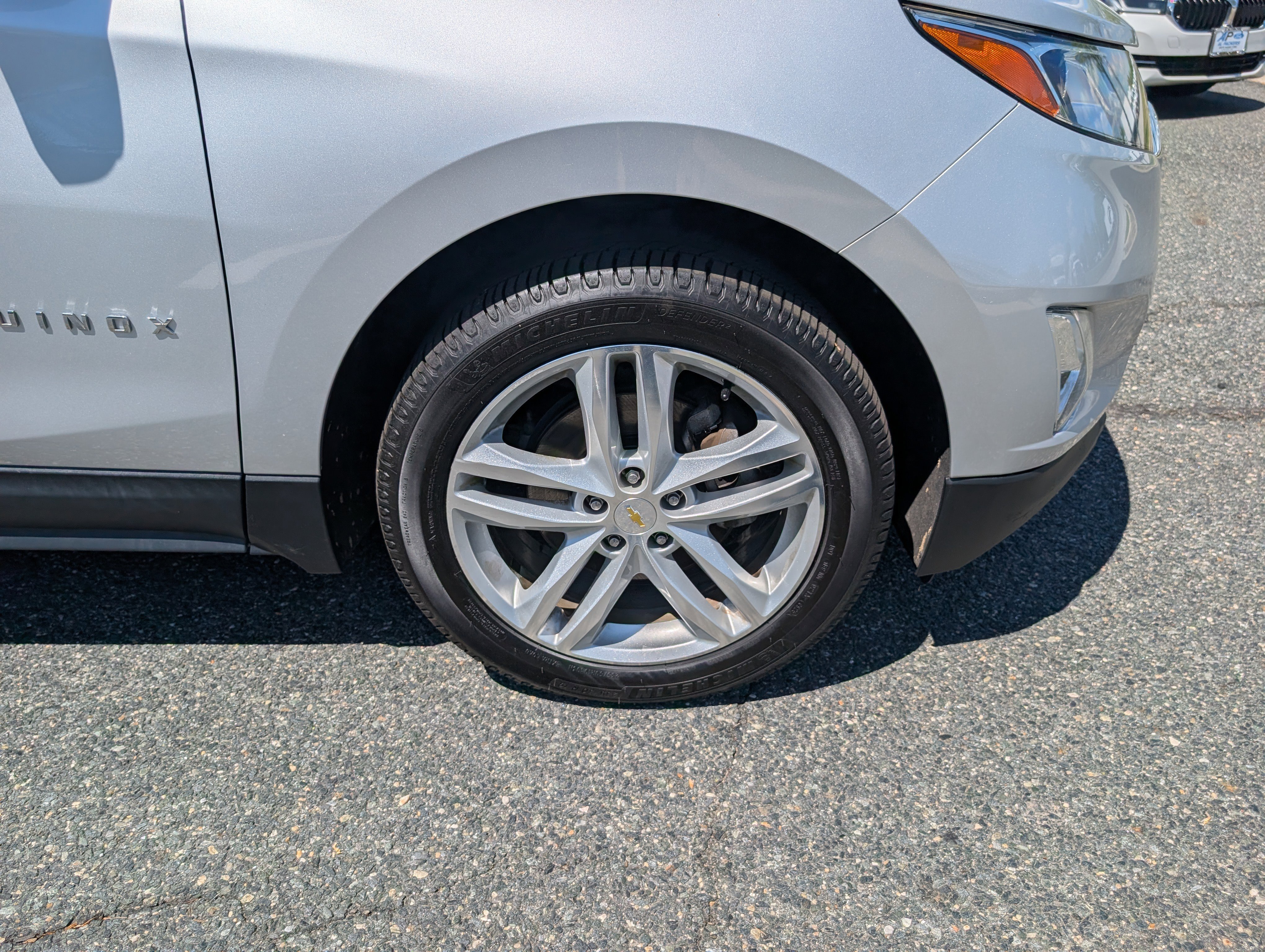 Used 2019 Chevrolet Equinox Premier AWD/4WD image 9