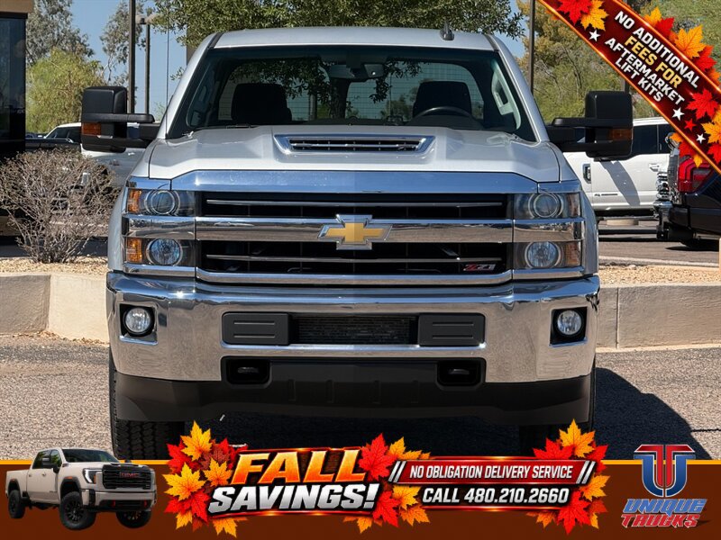 Used 2019 Chevrolet Silverado 2500 LT AWD/4WD image 2
