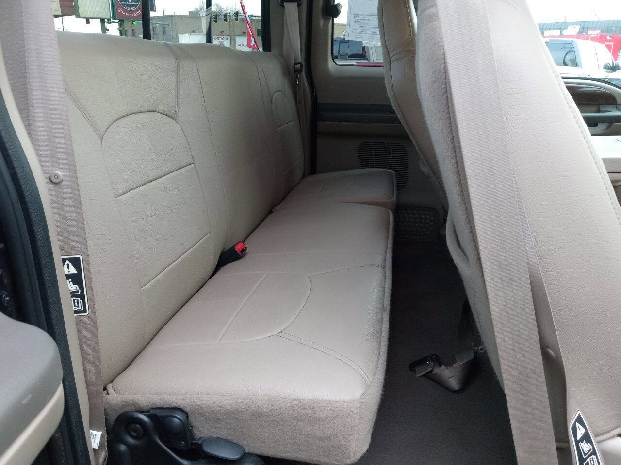Used 2000 Ford F250 Lariat image 14