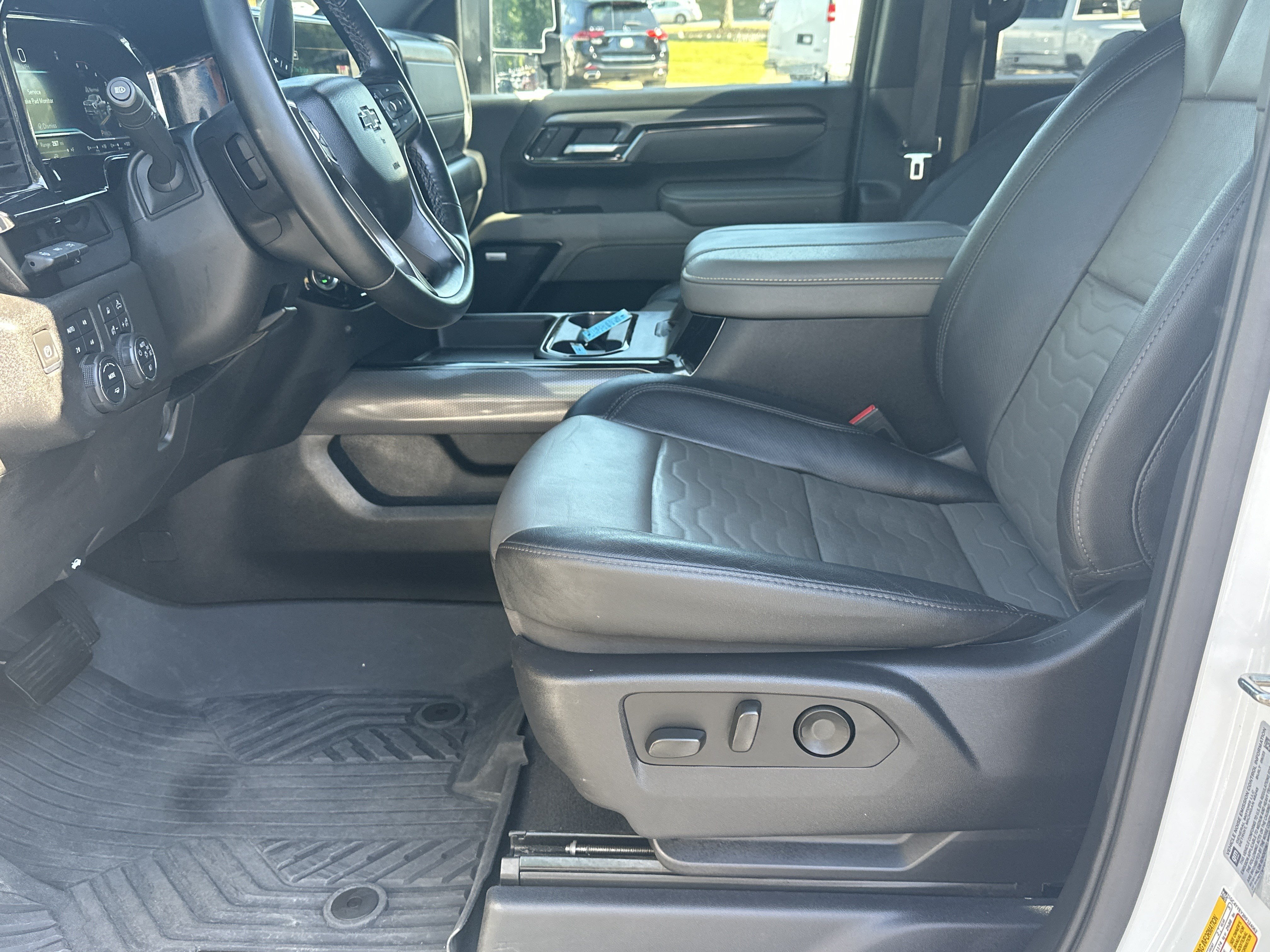 Used 2024 Chevrolet Silverado 2500 ZR2 w/ ZR2 Bison Edition AWD/4WD image 9