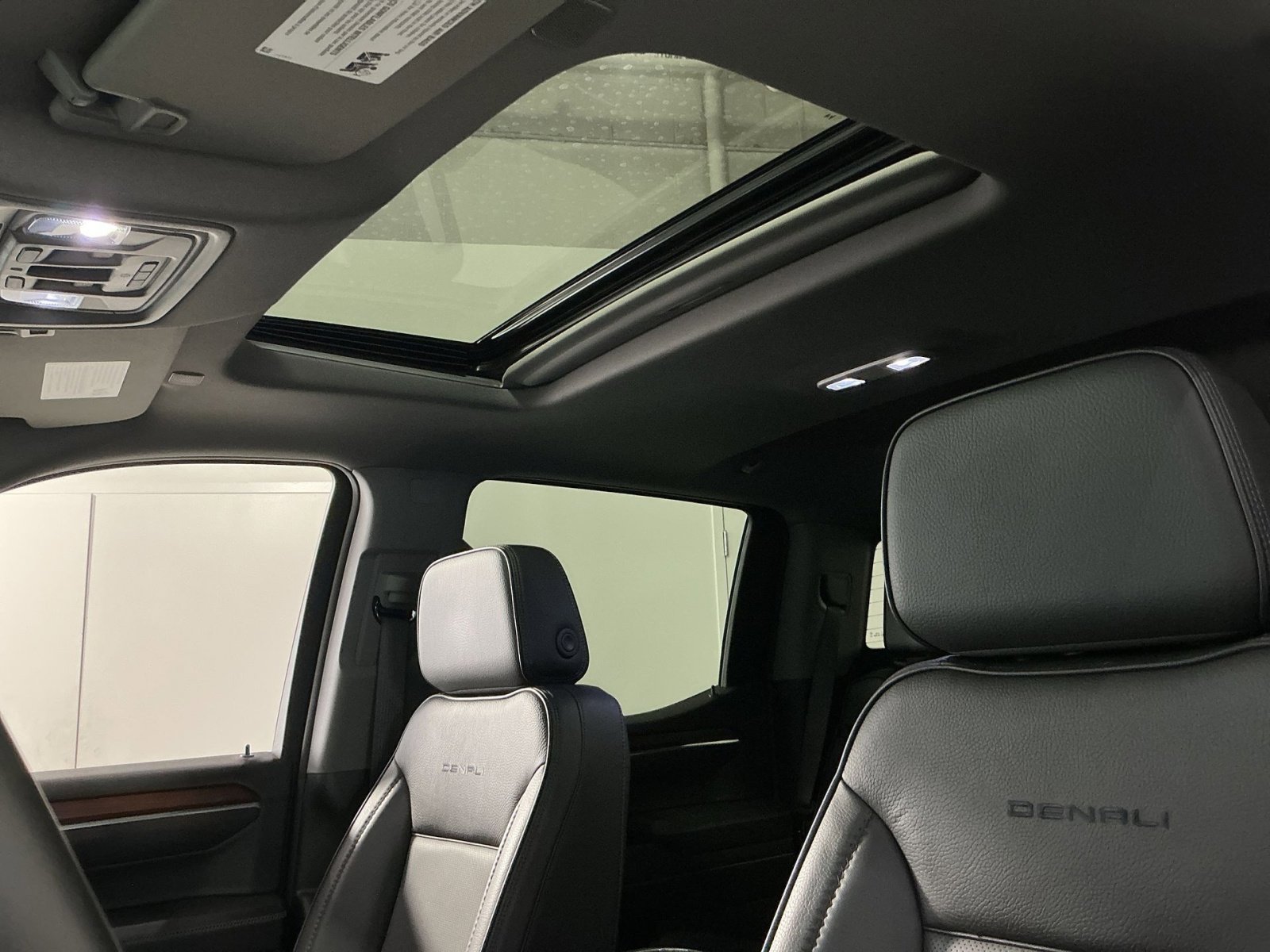 Used 2023 GMC Sierra 1500 Denali w/ Denali Reserve Package image 32