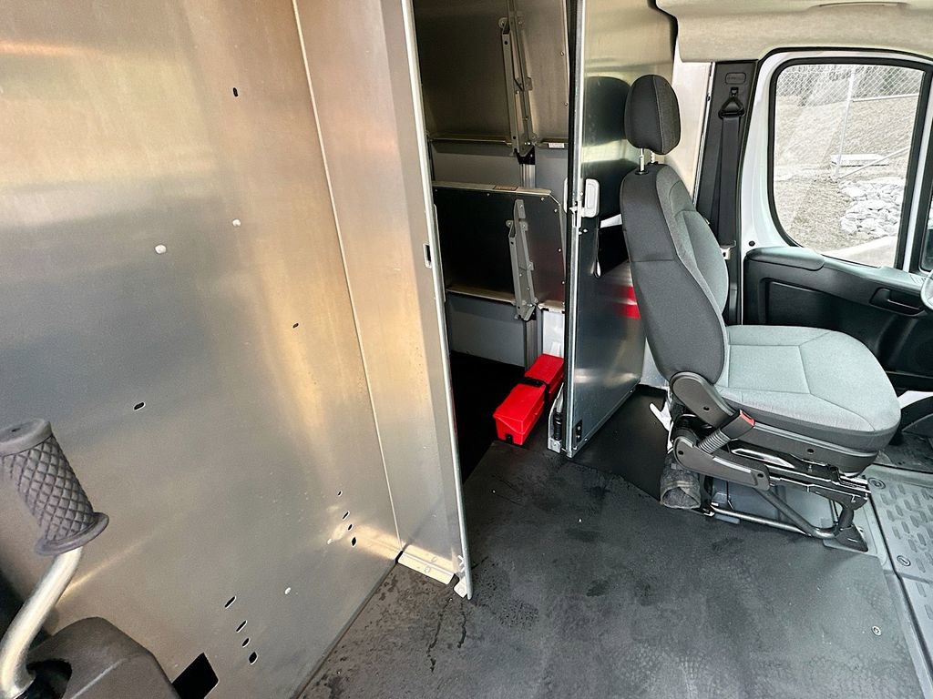 Used 2024 RAM ProMaster 3500 w/ Delivery Van Package image 24