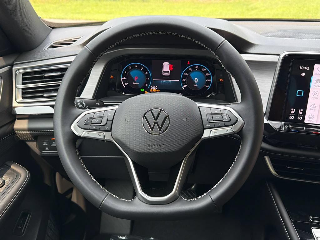 New 2026 Volkswagen Atlas Cross Sport SE FWD image 13