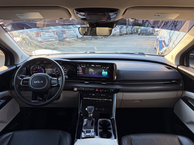 Certified 2024 Kia Carnival EX FWD image 13