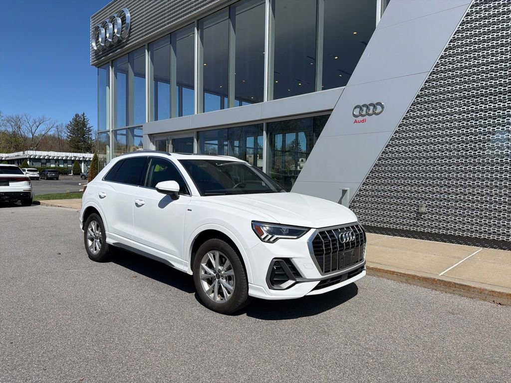 Used 2025 Audi Q3 2.0T Premium w/ Convenience Package AWD/4WD image 1