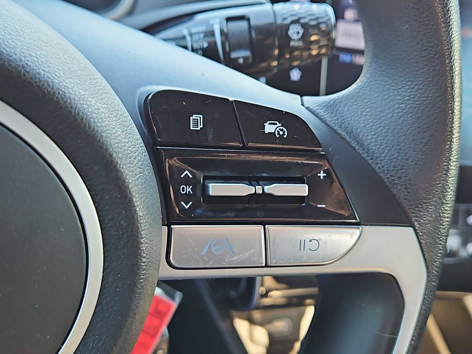 Used 2023 Hyundai Santa Cruz SE image 23