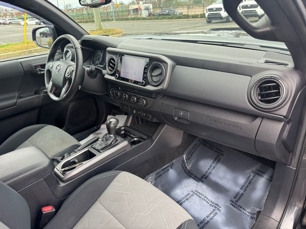 Used 2020 Toyota Tacoma TRD Off-Road image 16