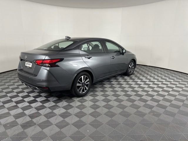 Used 2023 Nissan Versa SV FWD image 4