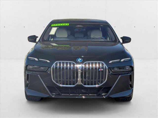 Used 2024 BMW i7 M70 w/ Premium Package image 6
