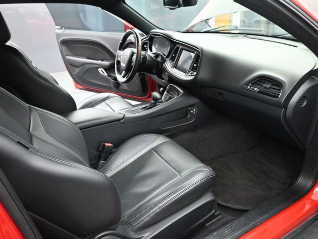 Used 2018 Dodge Challenger SXT Plus image 15