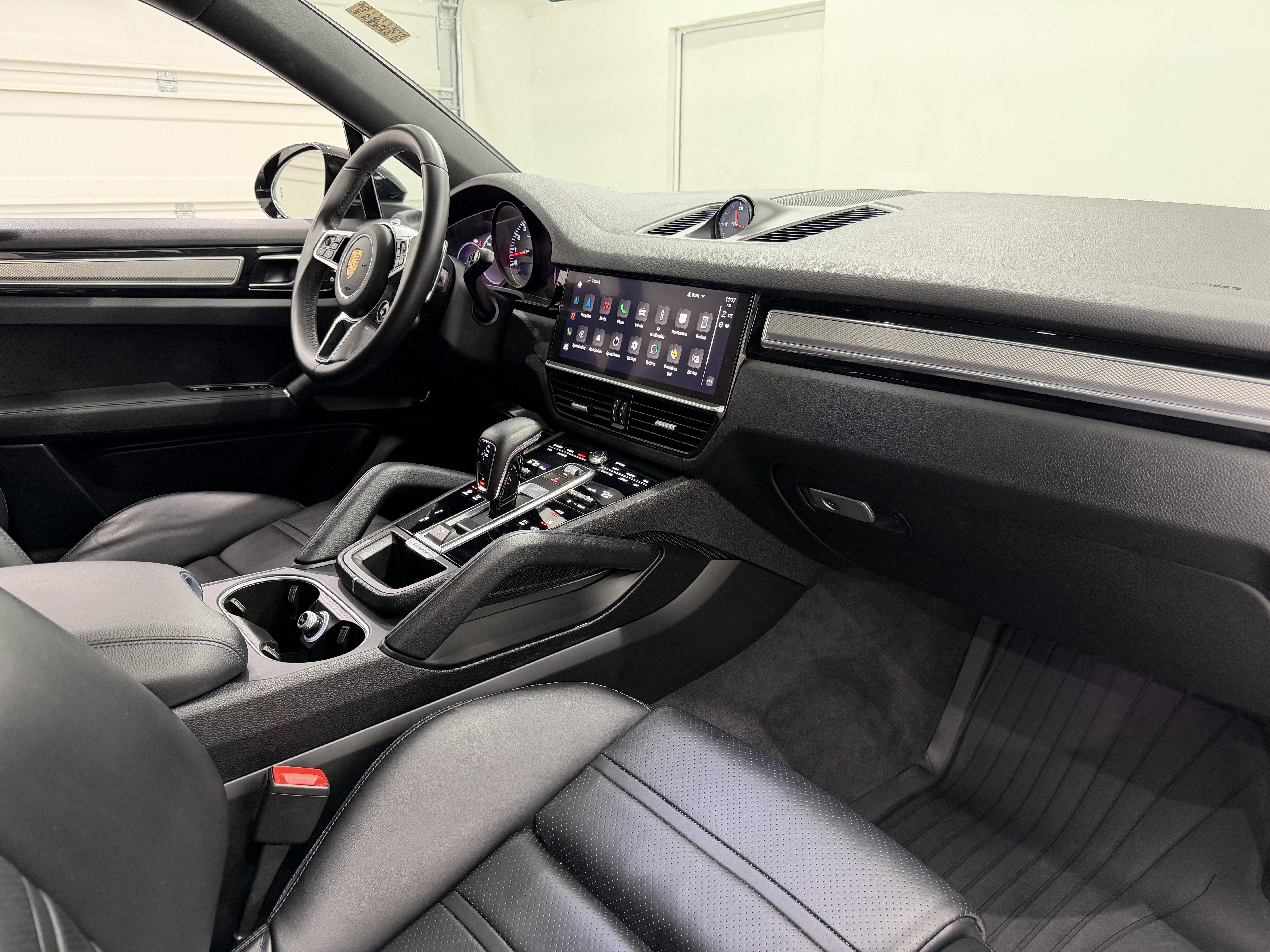 Certified 2022 Porsche Cayenne S image 24
