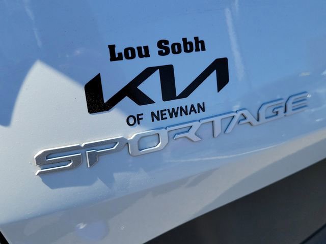 Used 2023 Kia Sportage LX image 8