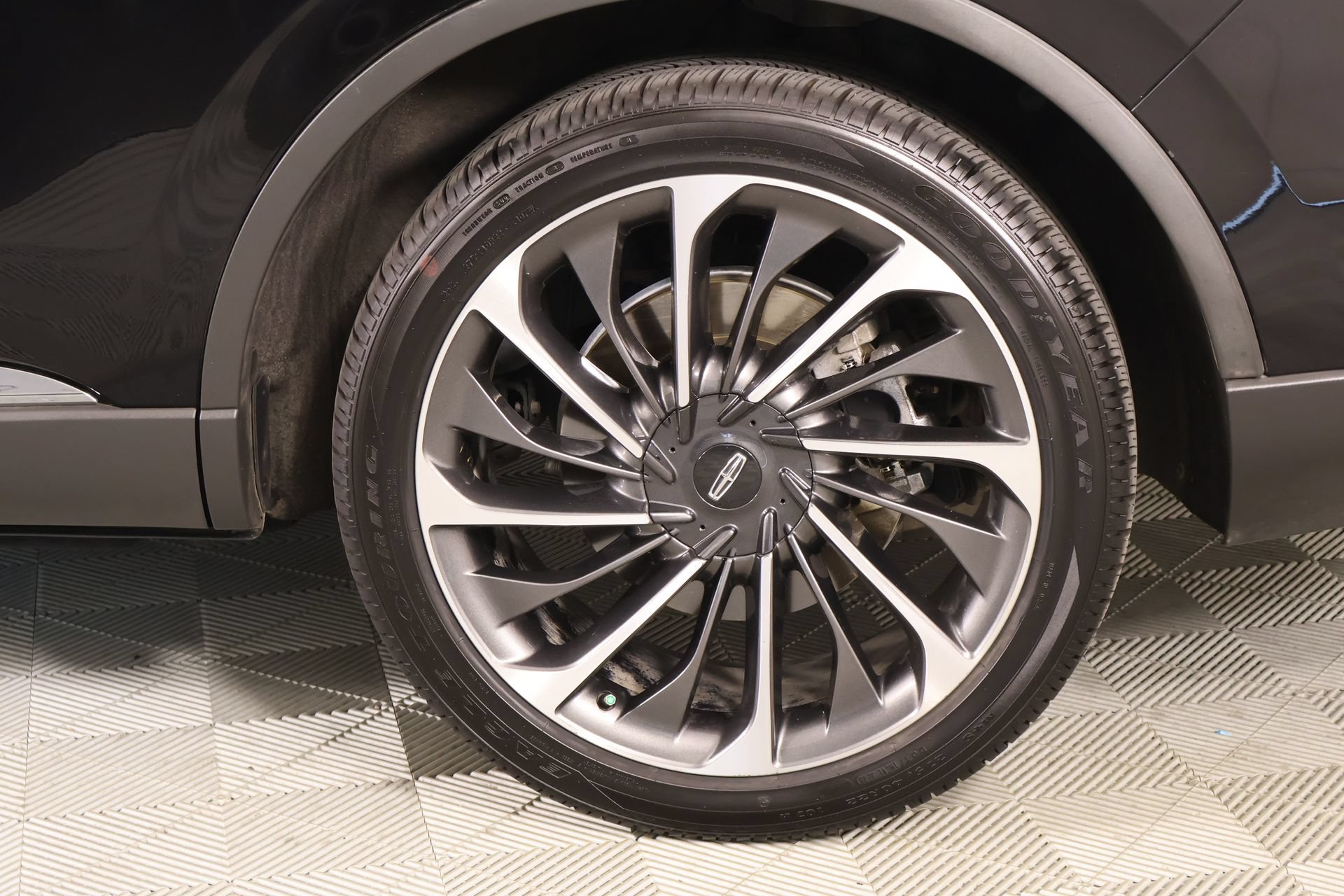 Used 2020 Lincoln Aviator Reserve w/ Equipment Group 202A AWD/4WD image 21