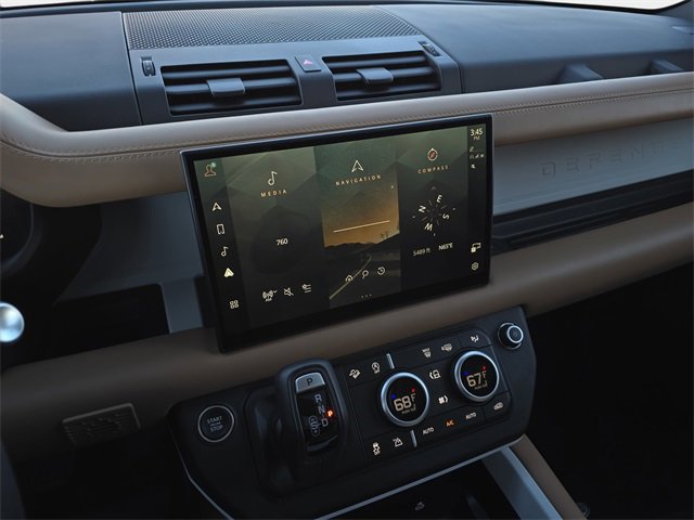 Used 2025 Land Rover Defender 110 S image 22