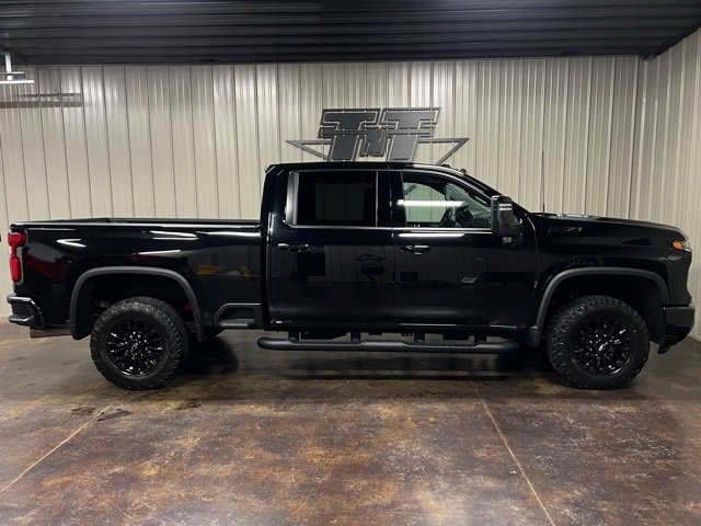 Used 2024 Chevrolet Silverado 2500 LTZ w/ LTZ Plus Package image 7