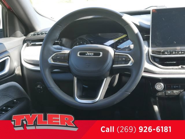 Used 2024 Jeep Compass Latitude AWD/4WD image 46
