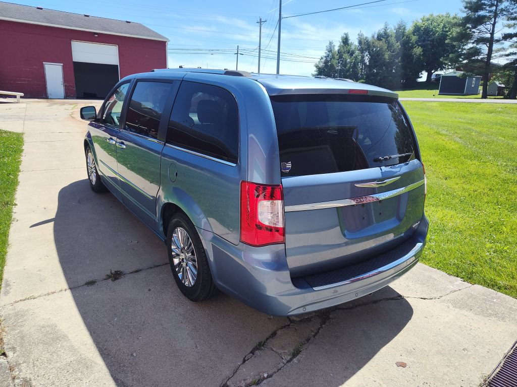 Used 2011 Chrysler Town & Country Limited FWD image 2