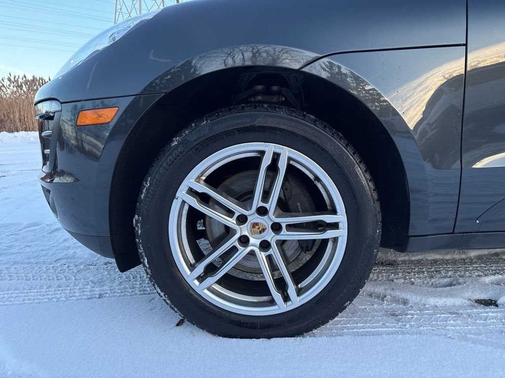 Used 2018 Porsche Macan Base image 34