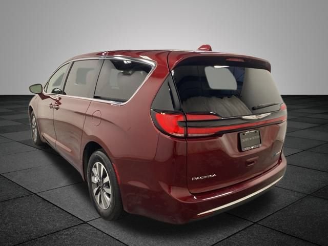 Used 2022 Chrysler Pacifica Touring-L image 4