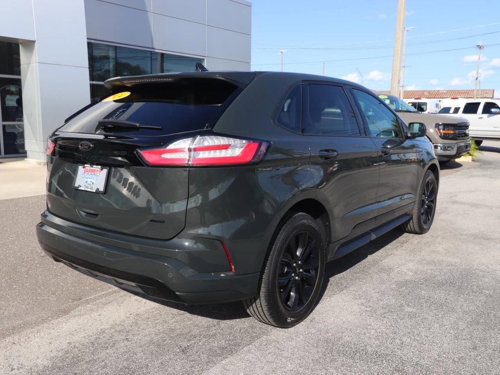 Certified 2024 Ford Edge SE w/ Black Appearance Package image 13