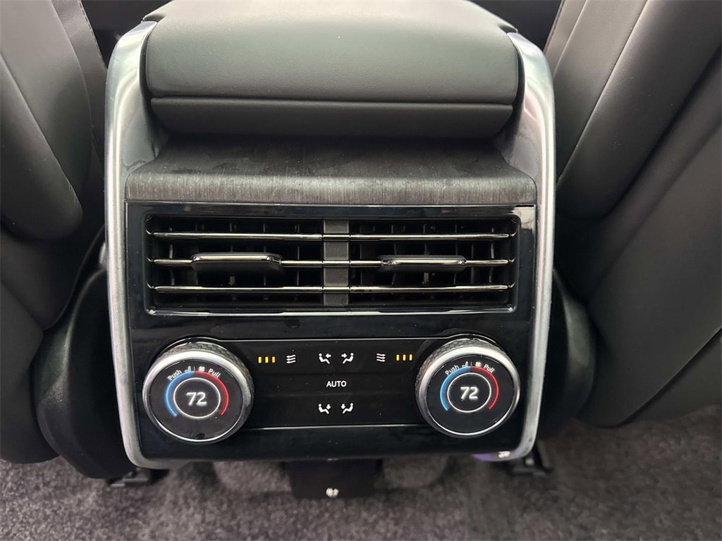 New 2025 Land Rover Range Rover SE image 15