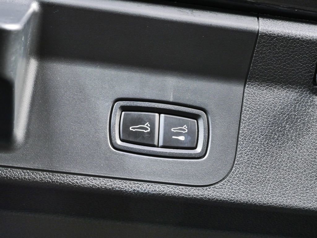 Certified 2021 Porsche Panamera GTS w/ Premium Package AWD/4WD image 39