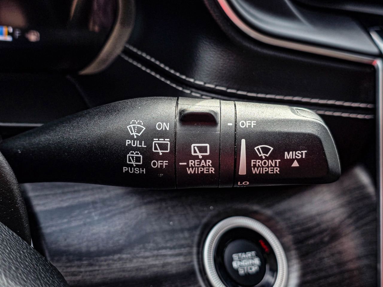 Used 2022 Jeep Grand Cherokee Limited image 25