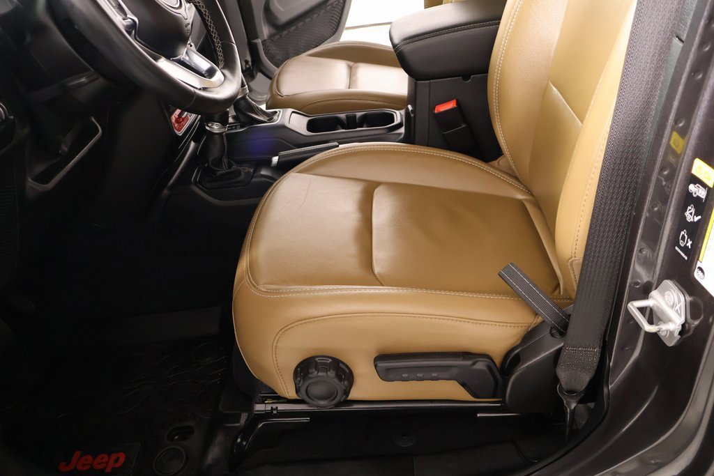 Used 2021 Jeep Wrangler Unlimited Rubicon image 12