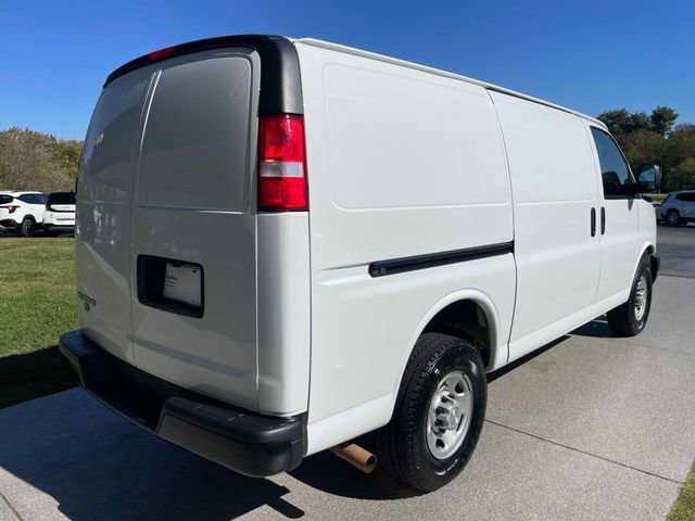 Used 2023 Chevrolet Express 2500 w/ Driver Convenience Package RWD image 6
