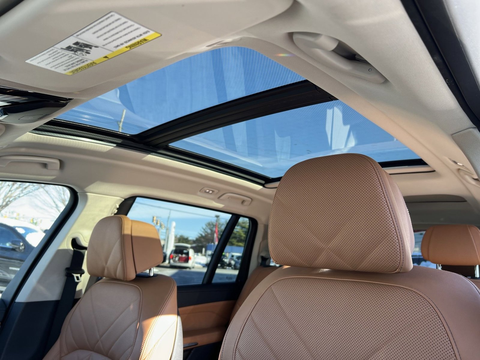 Used 2024 BMW X7 xDrive40i w/ Executive Package image 24