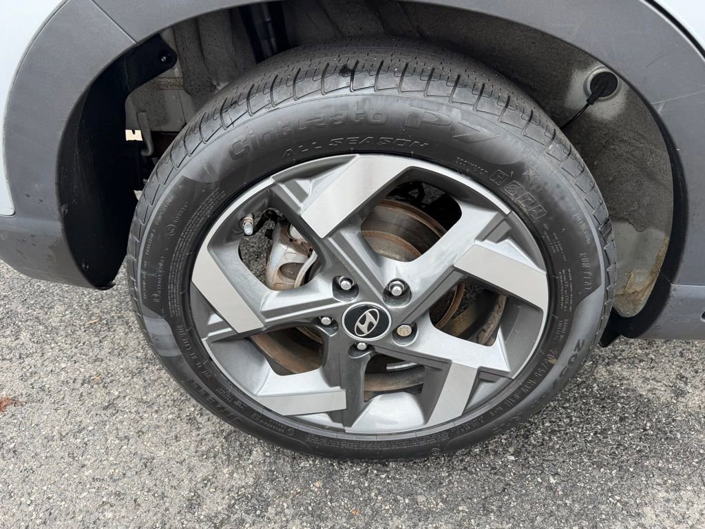 Used 2021 Hyundai Venue SEL w/ Cargo Package image 14