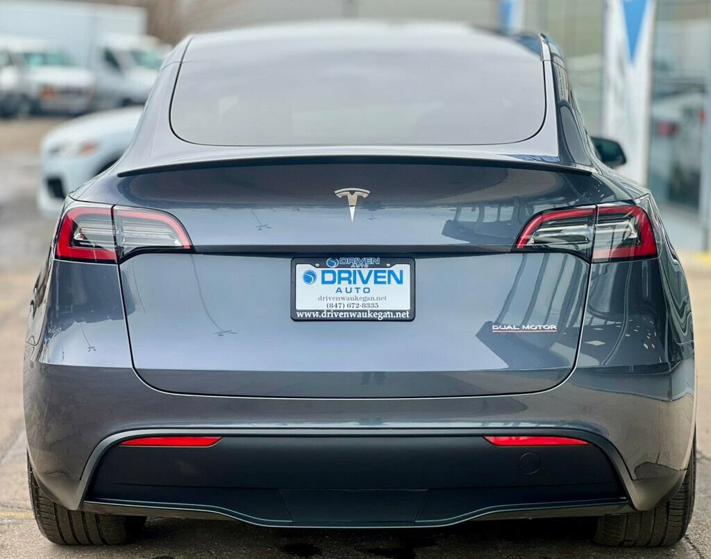 Used 2023 Tesla Model Y Performance image 32
