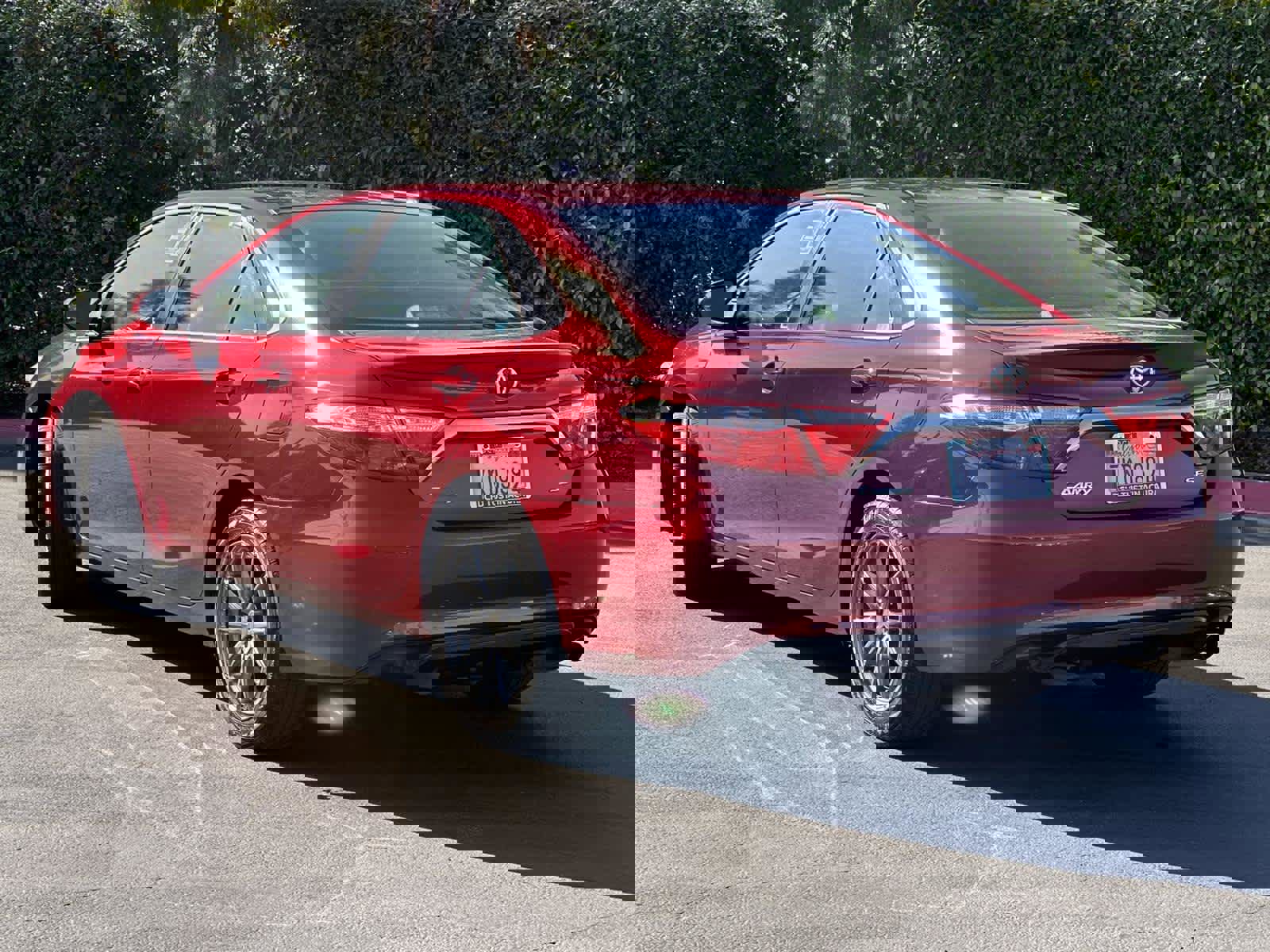 Used 2015 Toyota Camry SE image 4