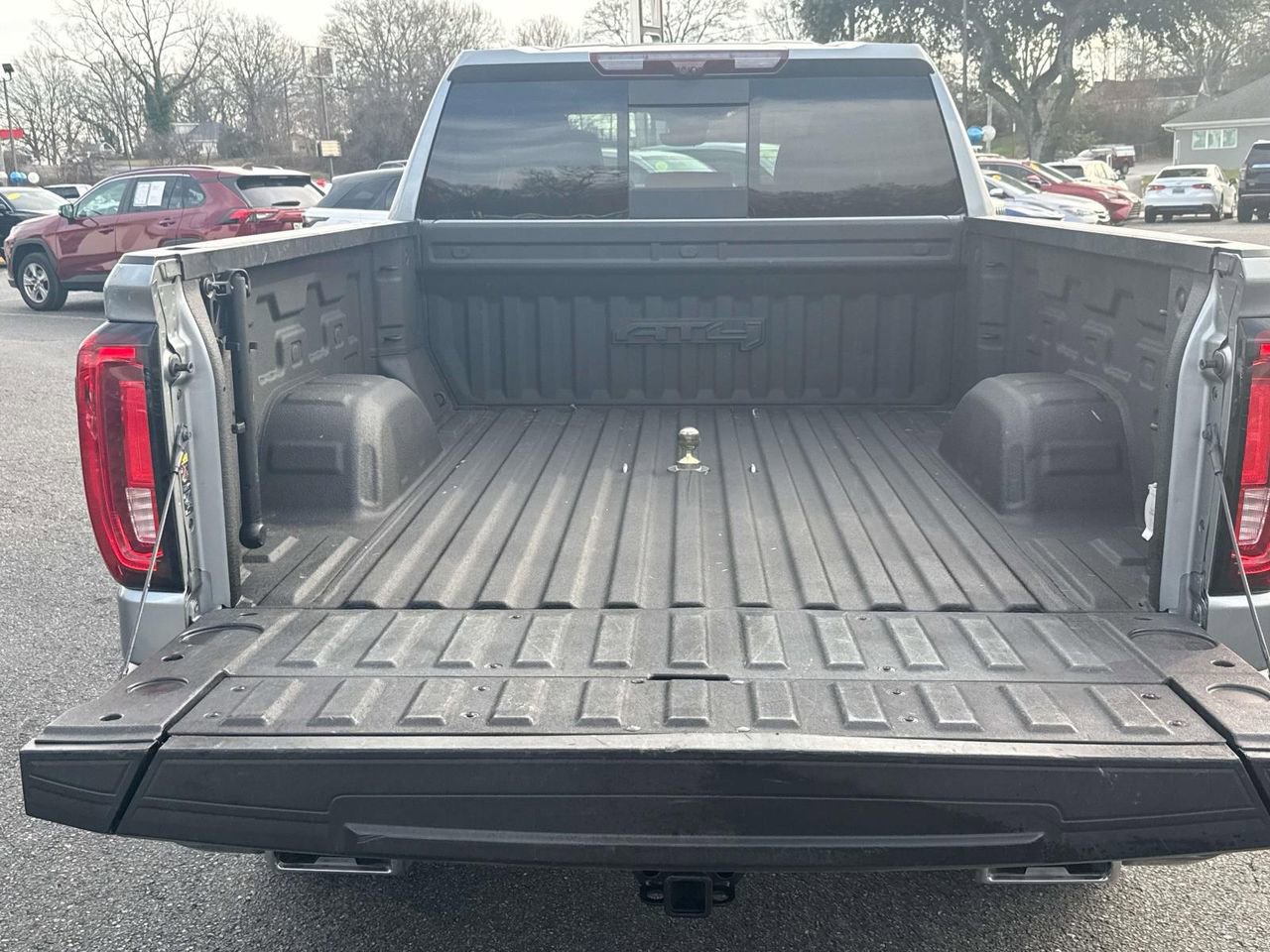 Used 2023 GMC Sierra 1500 AT4 w/ AT4 Premium Package AWD/4WD image 8