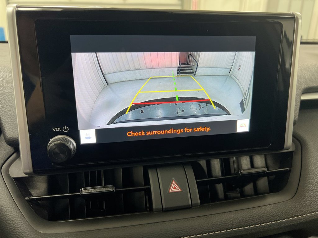 Used 2024 Toyota RAV4 LE AWD/4WD image 15