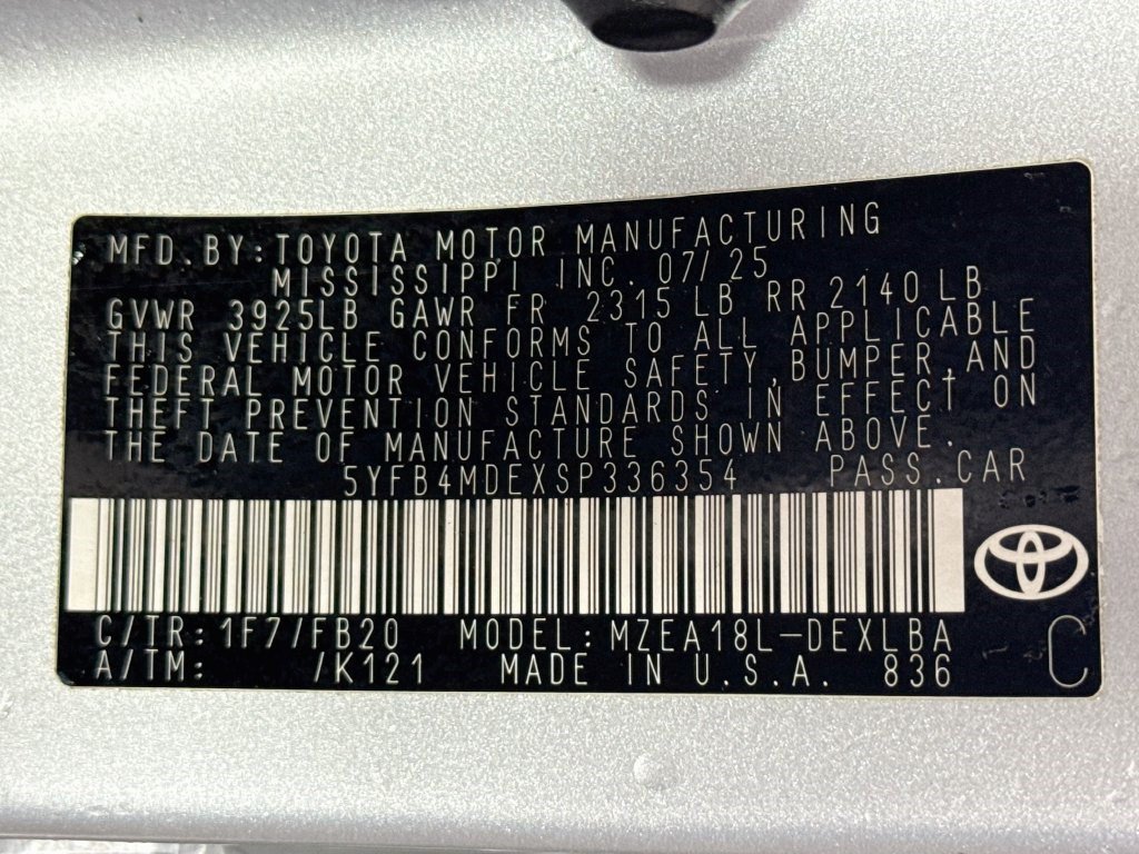 Used 2025 Toyota Corolla LE FWD image 38