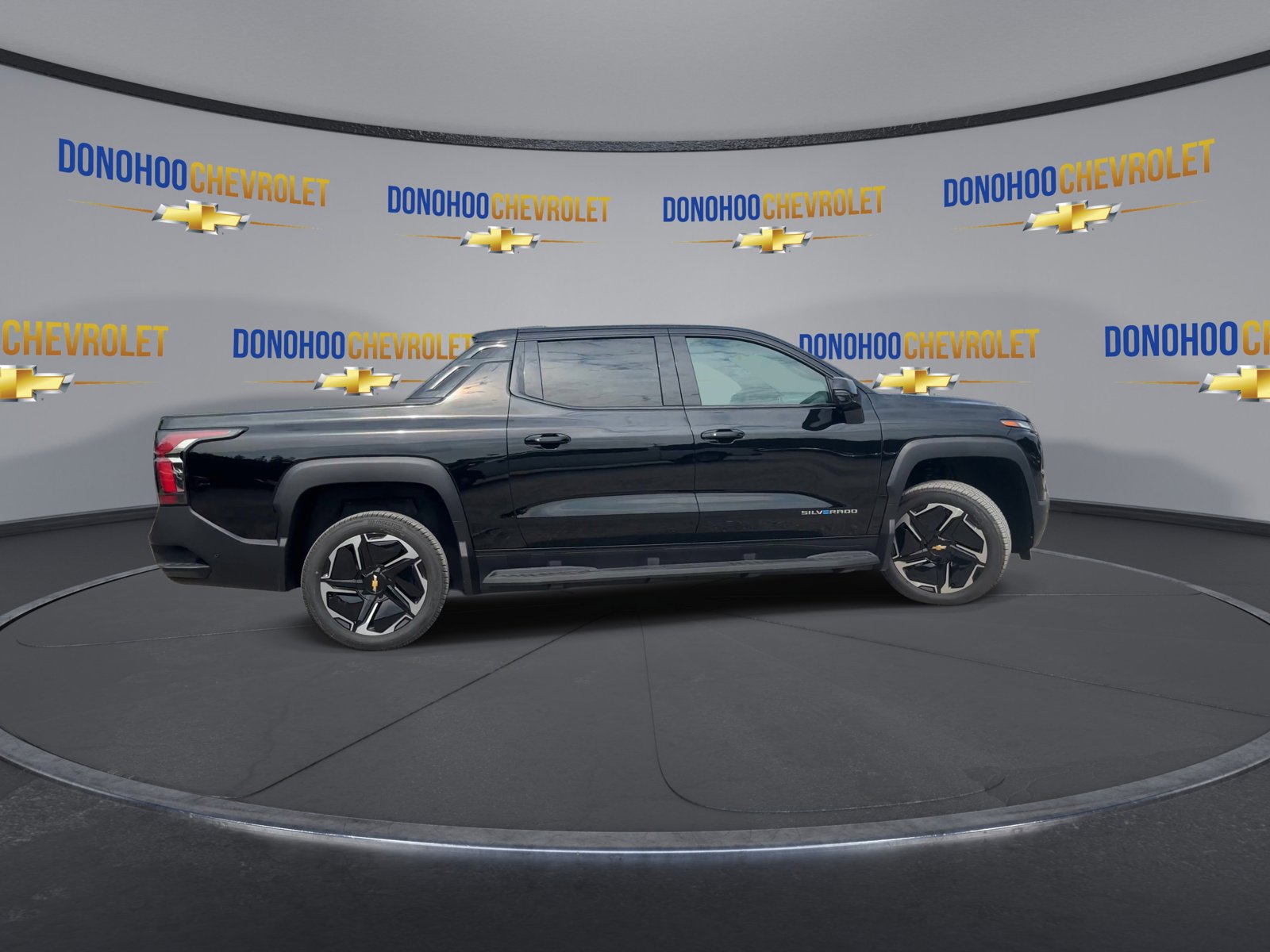 New 2026 Chevrolet Silverado EV LT w/ Premium Package image 12
