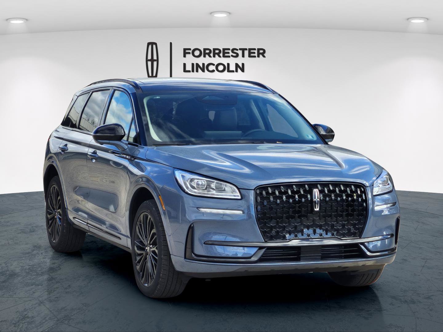 New 2026 Lincoln Corsair Reserve w/ Jet Appearance Package AWD/4WD image 1
