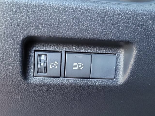 Used 2020 Toyota RAV4 XLE FWD image 24