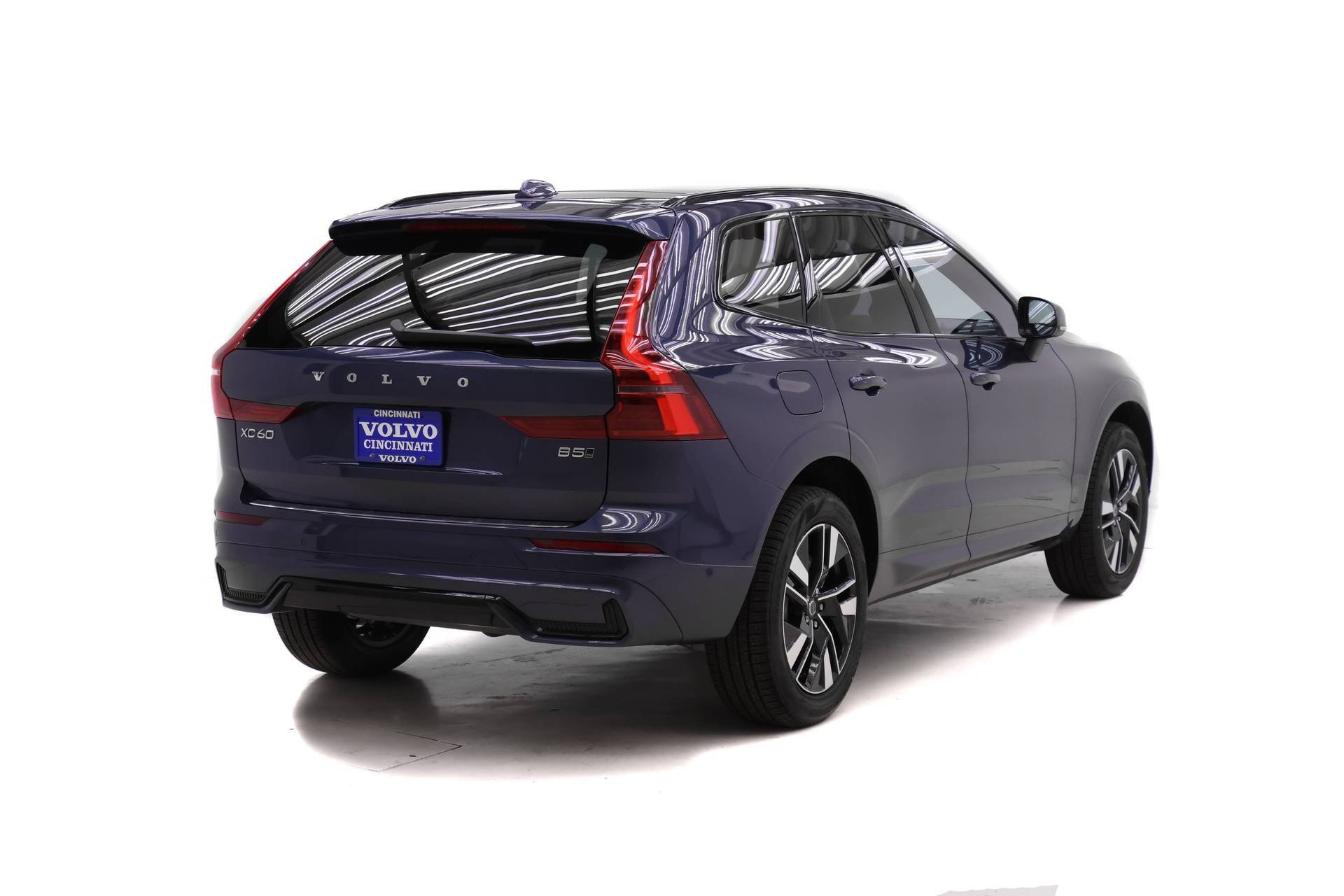 New 2026 Volvo XC60 B5 Plus w/ Protection Package Premier image 5