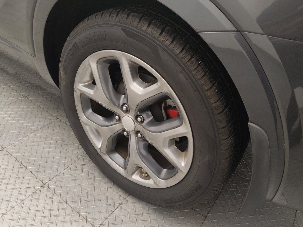 Used 2017 Kia Sorento SX image 31