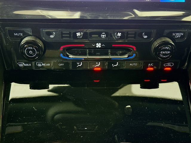 New 2025 Jeep Grand Cherokee L Overland w/ Trailer Tow Package image 16