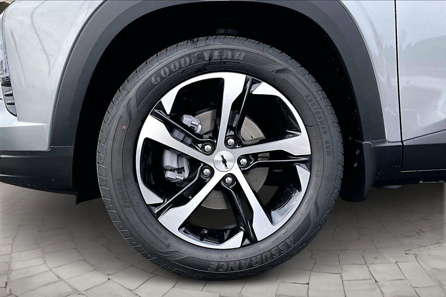 New 2026 Chevrolet Trax RS w/ Driver Confidence Package image 15