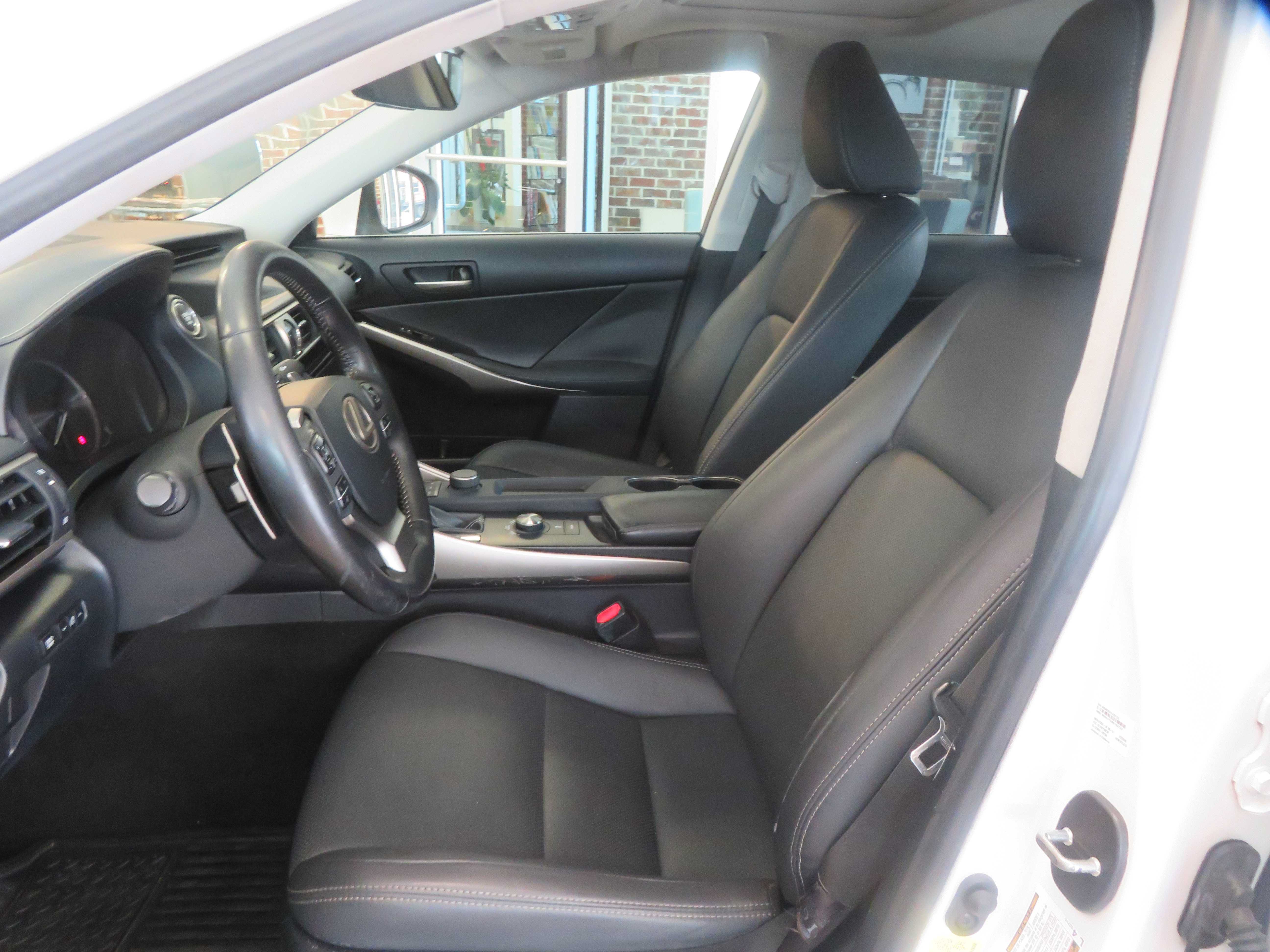 Used 2018 Lexus IS 300 w/ Accessory Package 2 RWD image 15