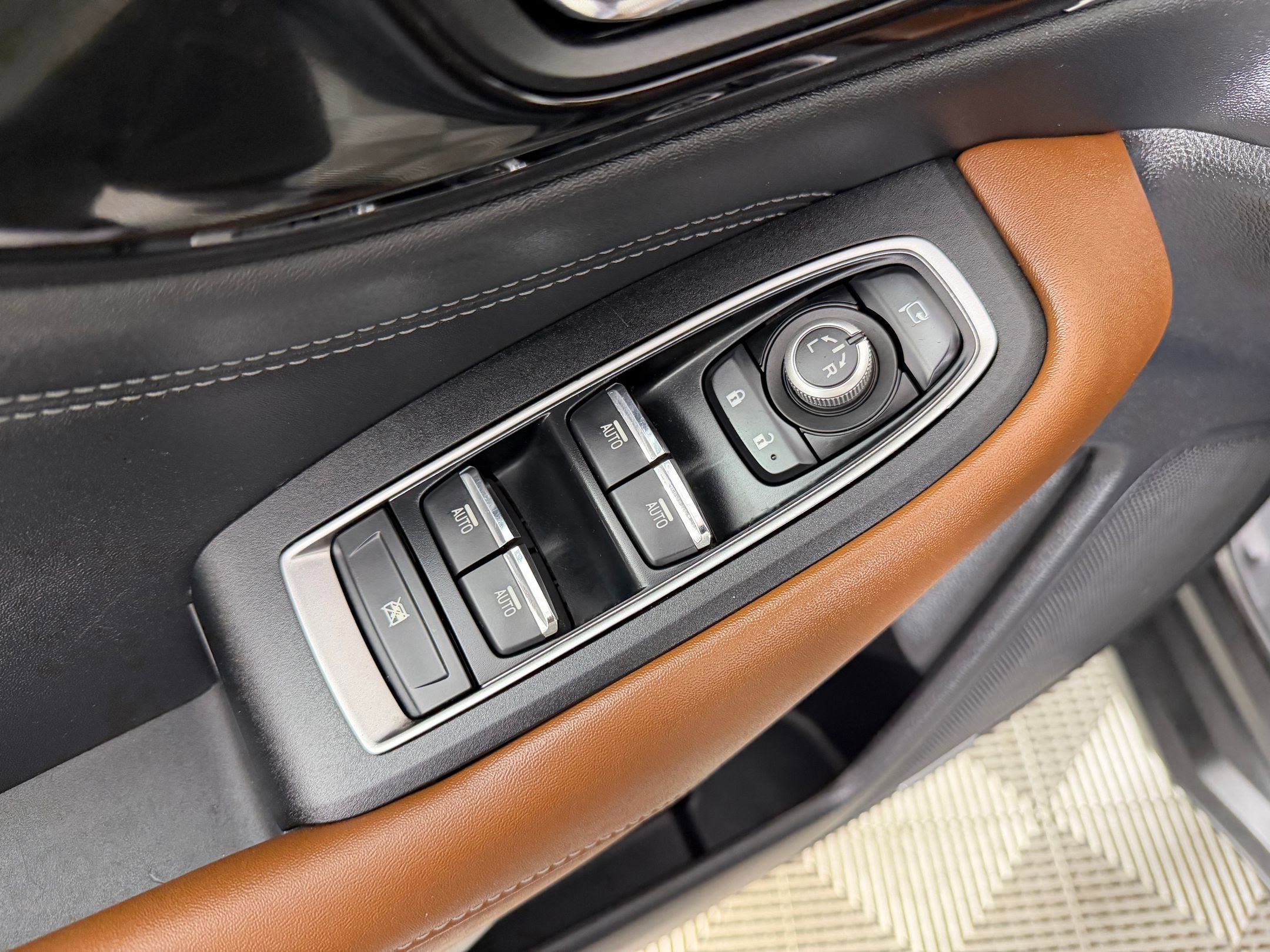 Used 2020 Subaru Outback Touring XT image 11