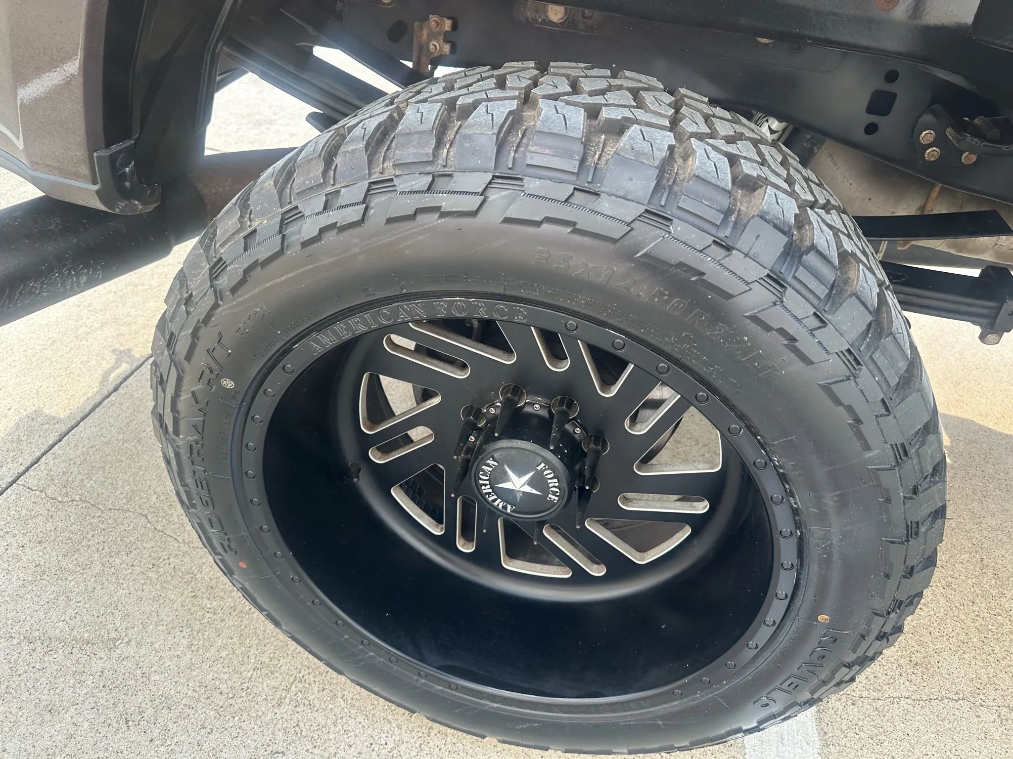 Used 2019 Ford F350 Limited image 9