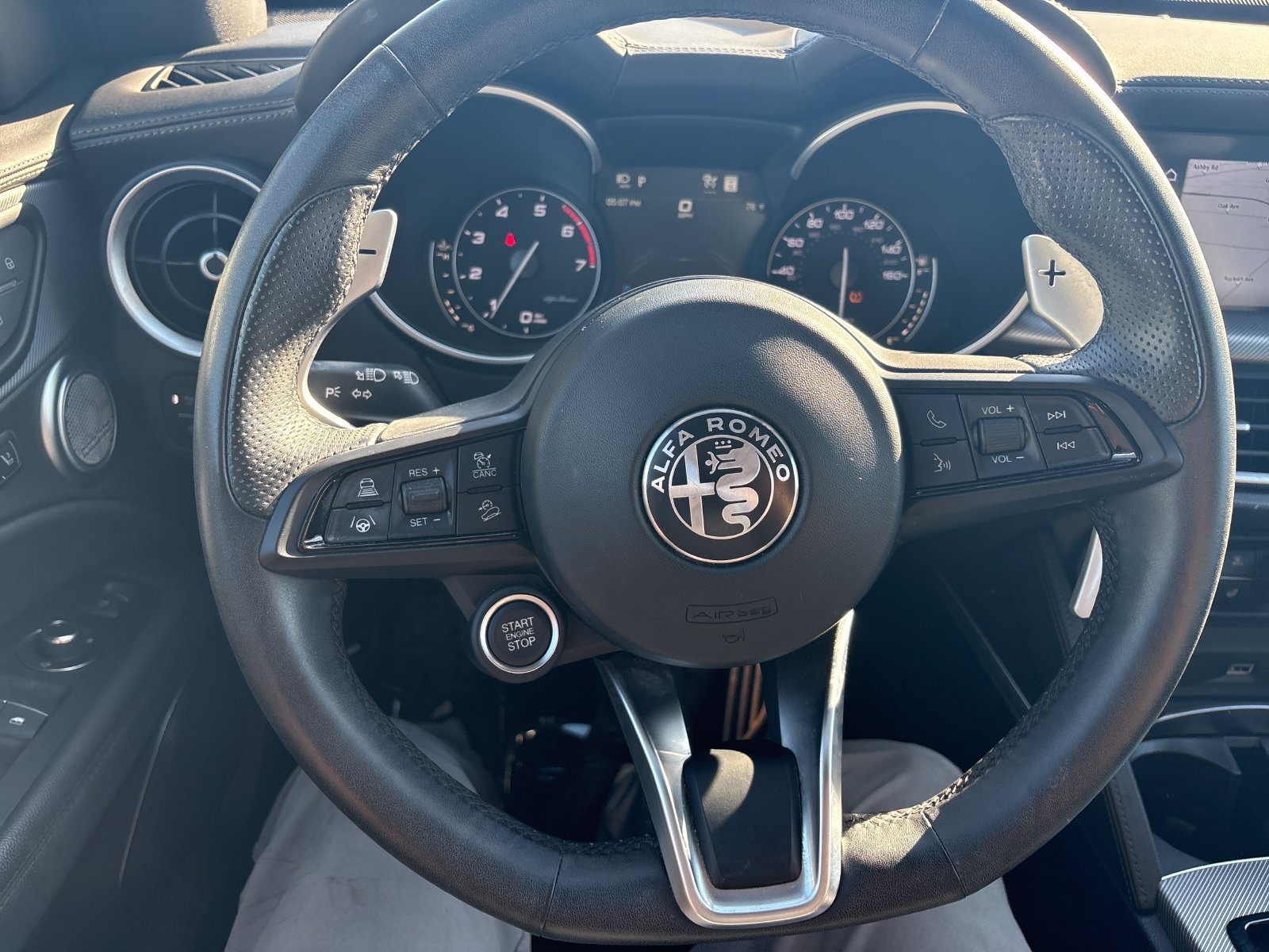 Used 2023 Alfa Romeo Stelvio Veloce AWD/4WD image 16